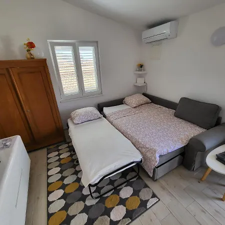 House - Maslina - Tribunj Vodice Apartman *